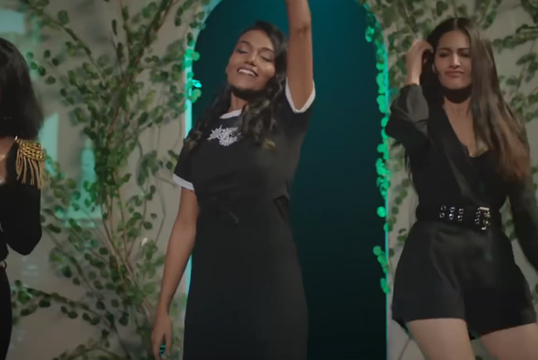 L1112006 Girliyapa Power Anthem Tu Bas Naach VS42 DeeMC Siri Kavya Kriti part2