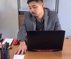 N1817010_Chefe testa gentileza honestidade de seus func_part2.mp4