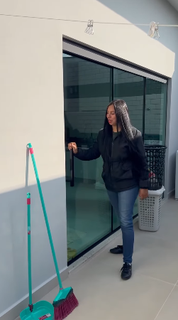 N1111007_Ela não concorda com relação que sua mãe tem, ol_part2.mp4