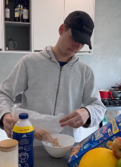 N1111005 Eles vão de visita casa do irmão, chegam dando part2