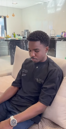 N1118003 Eu conheci ela pela primeira vez isso aconteceu part2