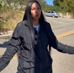 N1118017 Sua esposa comprou um carro ele tomou conta. part2