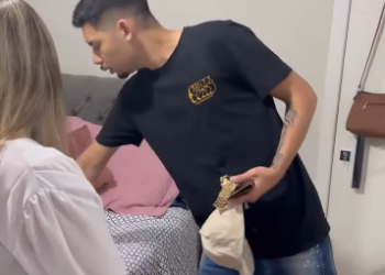 N1818020_faxineira encontrou as coisas do marido nesta ca_part2.mp4