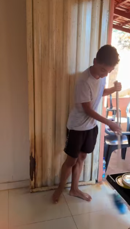 N0310006_que essa FILHA fez por sua MÃE foi lindo demais!_part2.mp4