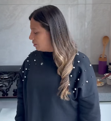 N0220001_Ela Fica tranquila em sua casa seu marido sendo_part2.mp4