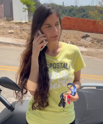 N1120009_seu marido comprou uma moto para sua amante._part2.mp4