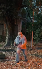 N0921009_salvou no parque_part2.