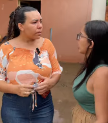 N1926014 Ela furou bola da vizinha veja que sua mãe part2