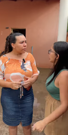 N1926014 Ela furou bola da vizinha veja que sua mãe part2