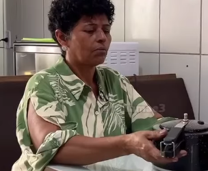 N1226010 Ela presenteou mãe mais na hora de pagar veja part2