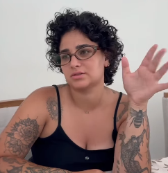 N1126004 Gastou dinheiro da mãe com namorado dela part2