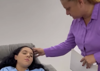 N2126005 Ela engravidou mãe ajudou se esconder por part2