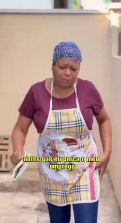 N0710005_Passou batom no braço_part2.mp4