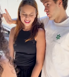 N1028011  Ele tem um ataque de part2