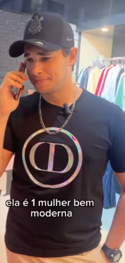 N1128024 Vendedor arrogante part2