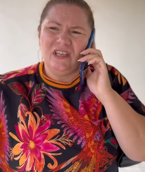 N1128004 Mulher arrogante nego part2