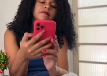 N1228005 Filha gasta dinheiro da mãe part2