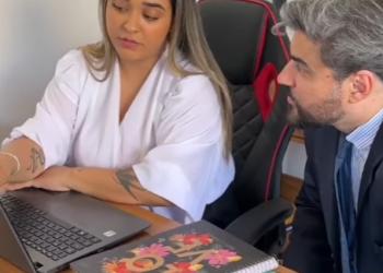 N1830011 Deixou seu marido pobre por um homem rico… part2