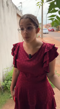 N1330002 Vizinha só sabia tirar proveito mas, ela nem imagi part2