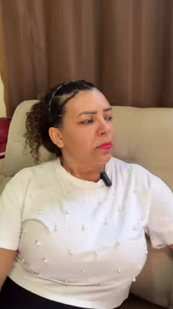 N1311005_Ela estava toda prestativa mas, isso tinha um moti_part2.mp4