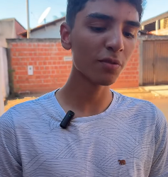 N1311002_que esses netos fizeram emocionou avó!_part2.mp4