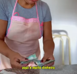 N0706012_Funcionária encontra_part2.mp4