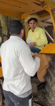 N1025013_FAZENDEIRO milhonariO testa seus funcionario_part2