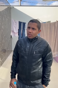 N2527023_Sua irmã não concorda que ela dê seu salário para o namorado…_part2