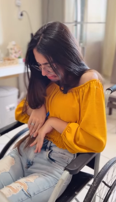 N2713019_Mãe tinha vergonha da condição da filha,só não esperava que o mundo dá volta_part2