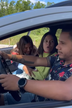 N2505007_Minha mãe e minha esposa queria ir no banco da frente do carro no final isso aconteceu 😱_part2
